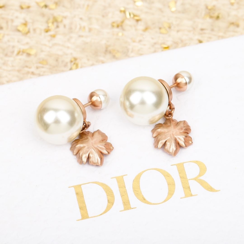 chr1st1an D10r earrings